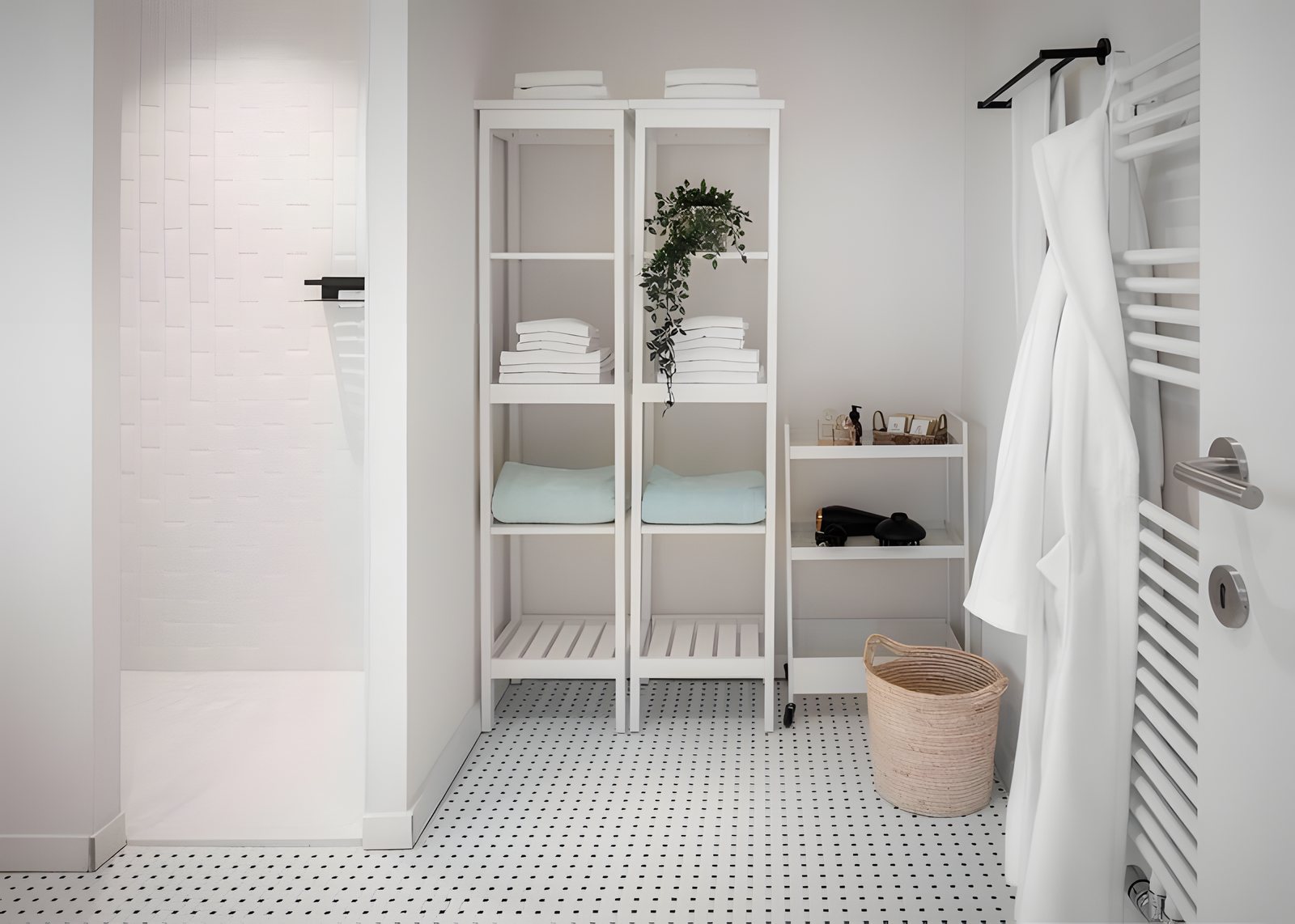 Badezimmer, Handtuchregal