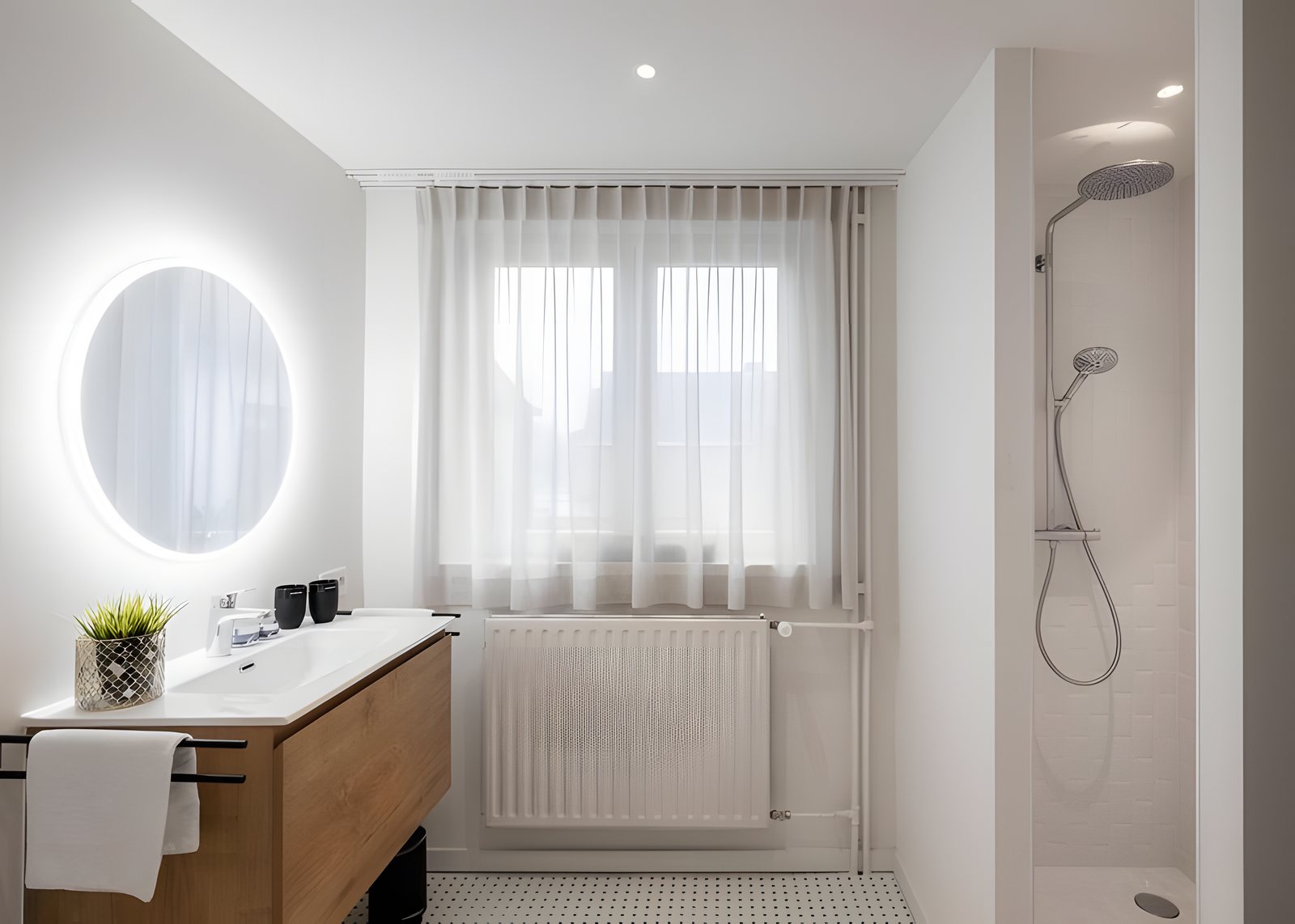 Badezimmer mit Dusche