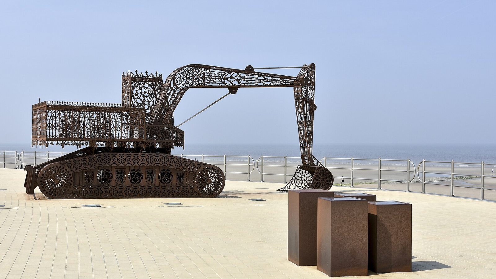Caterpillar 5bis von Wim Delvoye
